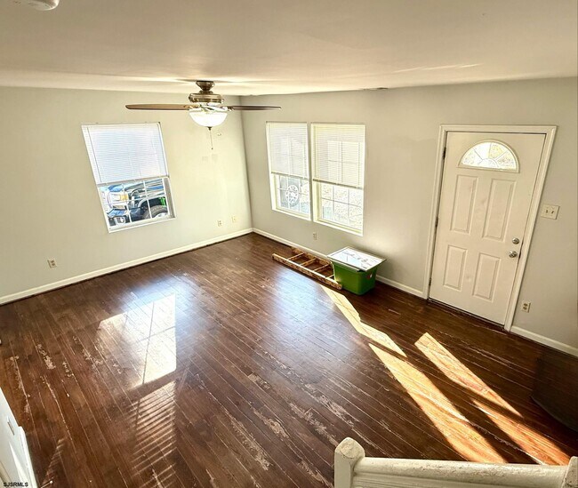 Building Photo - 1309 Matthews Ave