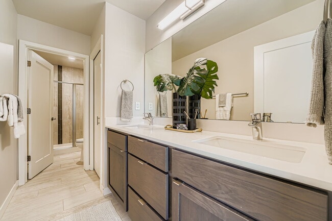 Building Photo - 1807 SW 96th Ln