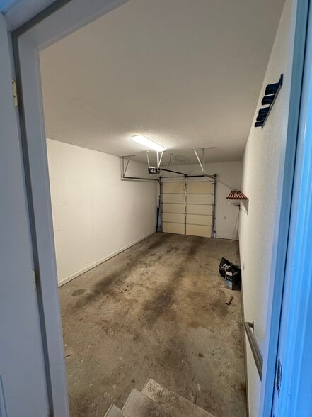 Building Photo - 50 Shadow Ridge Ln