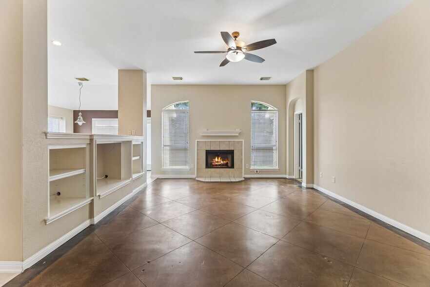 Building Photo - 7206 W Magic Mountain Ln
