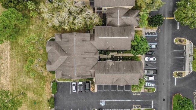 Building Photo - 404 Summit Ridge Pl