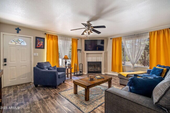 Building Photo - 3361 W Hansen