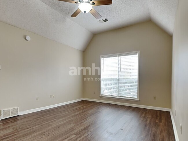 Building Photo - 6556 Brickmont Rd