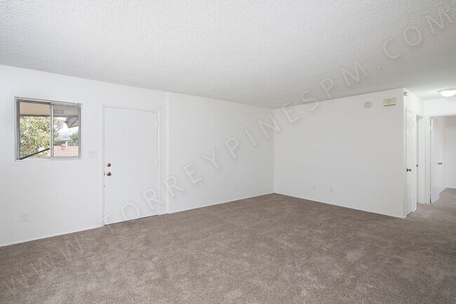 Building Photo - 2 WEEKS FREE ~ 2 BR in Pacific Beach with Parking!