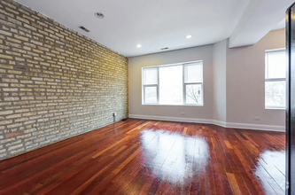 Building Photo - 2 bedroom in Chicago IL 60645