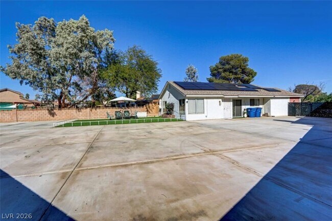 Building Photo - 7385 Vireo Dr