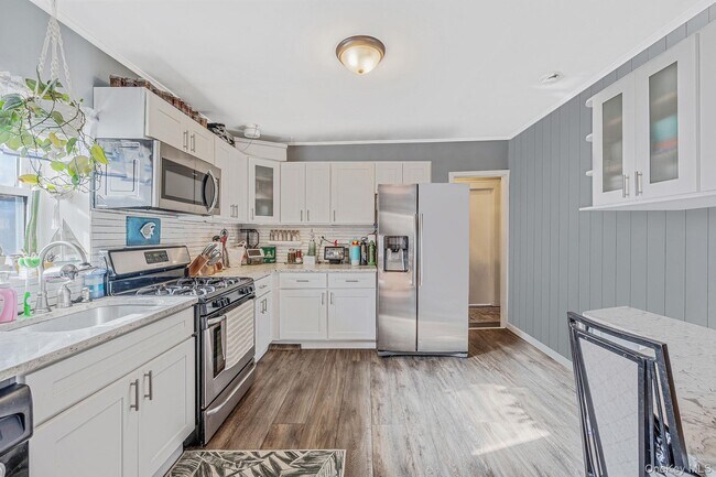 Building Photo - 504 Fire Island Ave