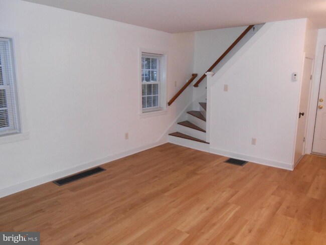 Building Photo - 169 Engle Ln