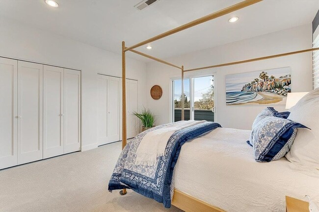 Building Photo - 513 Hill St