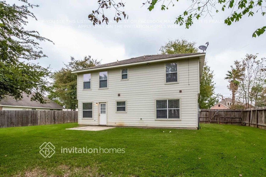 Building Photo - 3529 Stonehenge Dr