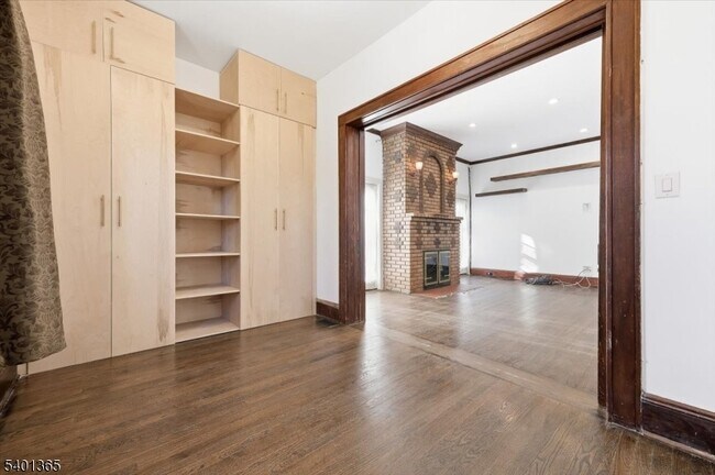 Building Photo - 274 Crawford Terrace