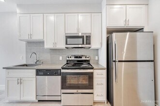 Building Photo - 80 Terra Vista Ave