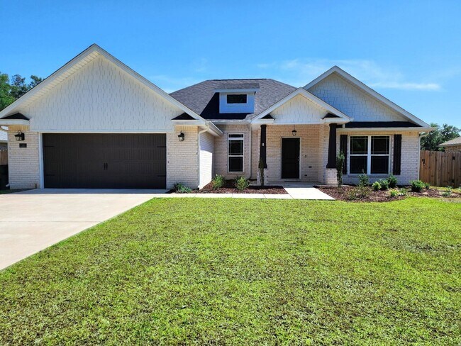 Building Photo - Welcome to this stunning 4-bedroom, 3-bath...