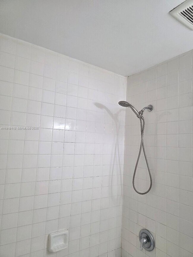 Building Photo - 7510 SW 153rd Pl