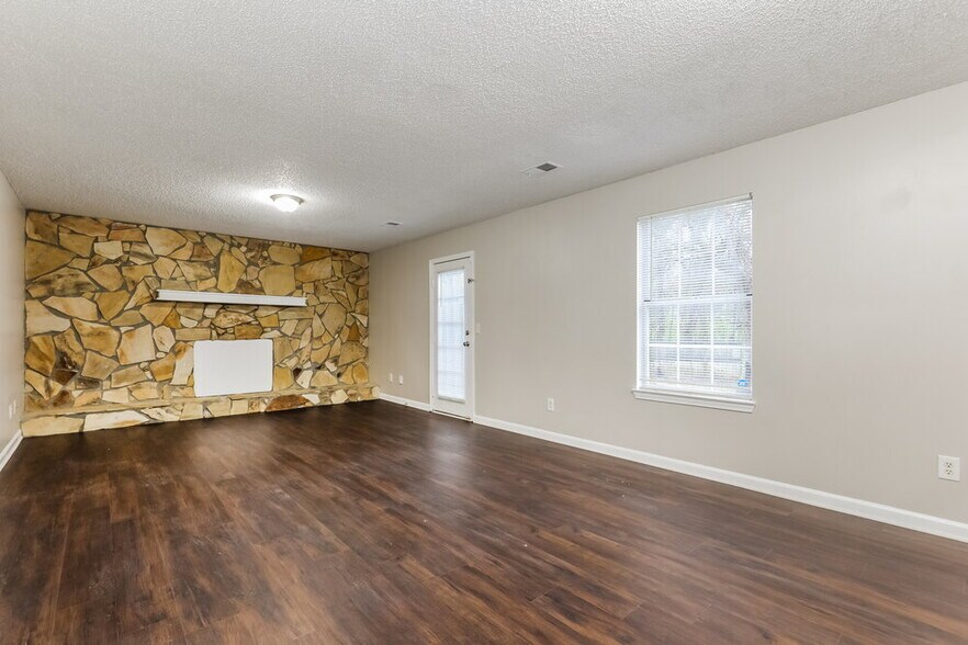 Building Photo - 1367 Misty Ridge Ct