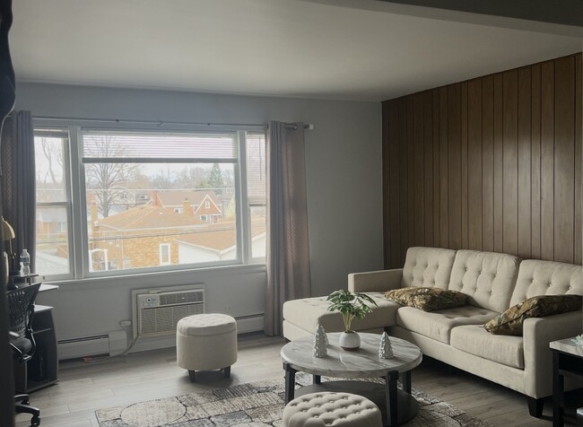 Building Photo - 9110 W 31st St