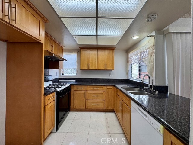 Building Photo - 402 S Garfield Ave