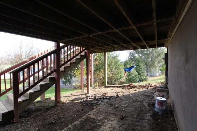 Building Photo - 405 Sherando Ct