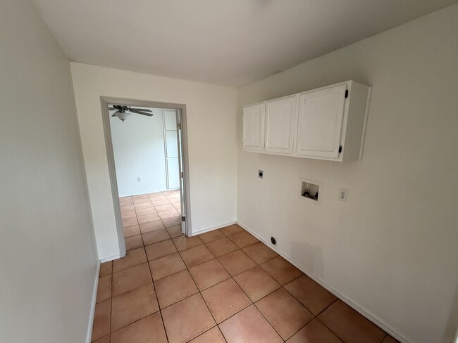 Building Photo - 2804 Abilene St