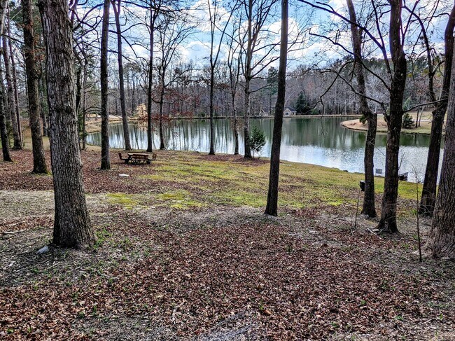 Building Photo - 275 E Lake Dr