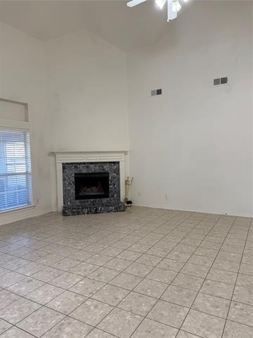 Building Photo - 5817 Mulvane Dr