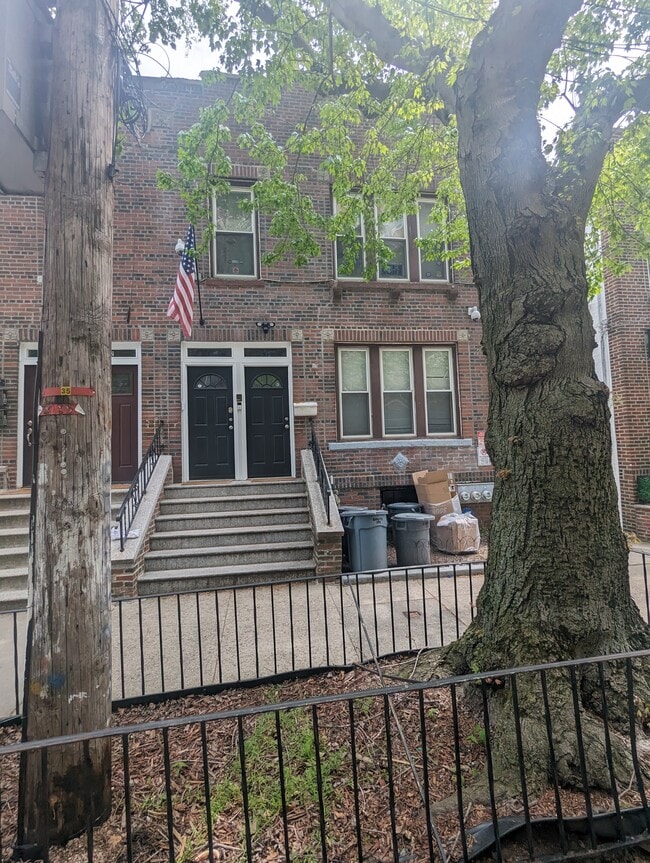 Primary Photo - 3426 Irwin Ave