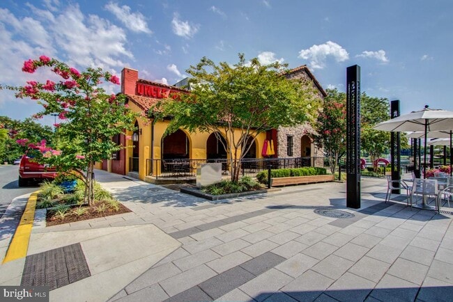 Building Photo - 529 Coral Reef Dr
