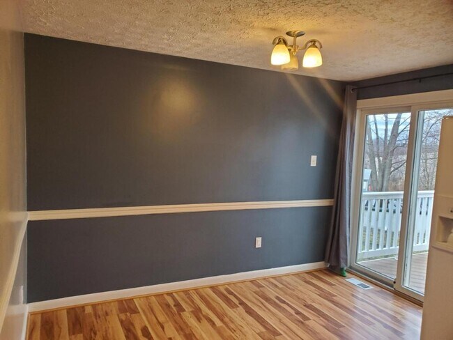 Building Photo - 505 Northview Rd