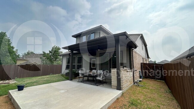 Building Photo - 5521 Capilano Ct