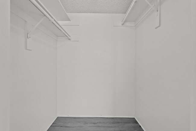 Building Photo - 9346 N Van Nuys Blvd W