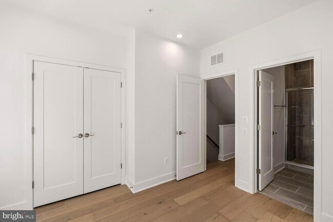 Building Photo - 2607 1st St NW