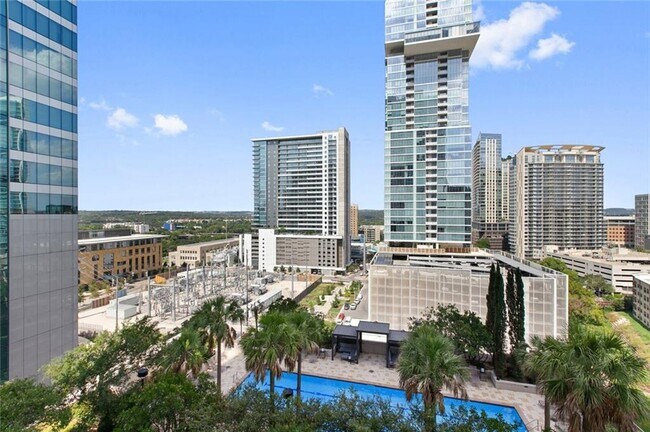 Building Photo - 360 Nueces St