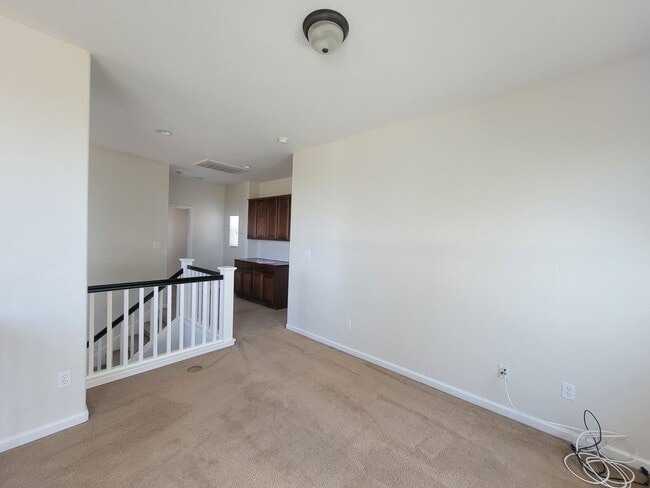 Building Photo - Beautiful 2 bedroom 2.5 bath home in Avalon Gated Community!!