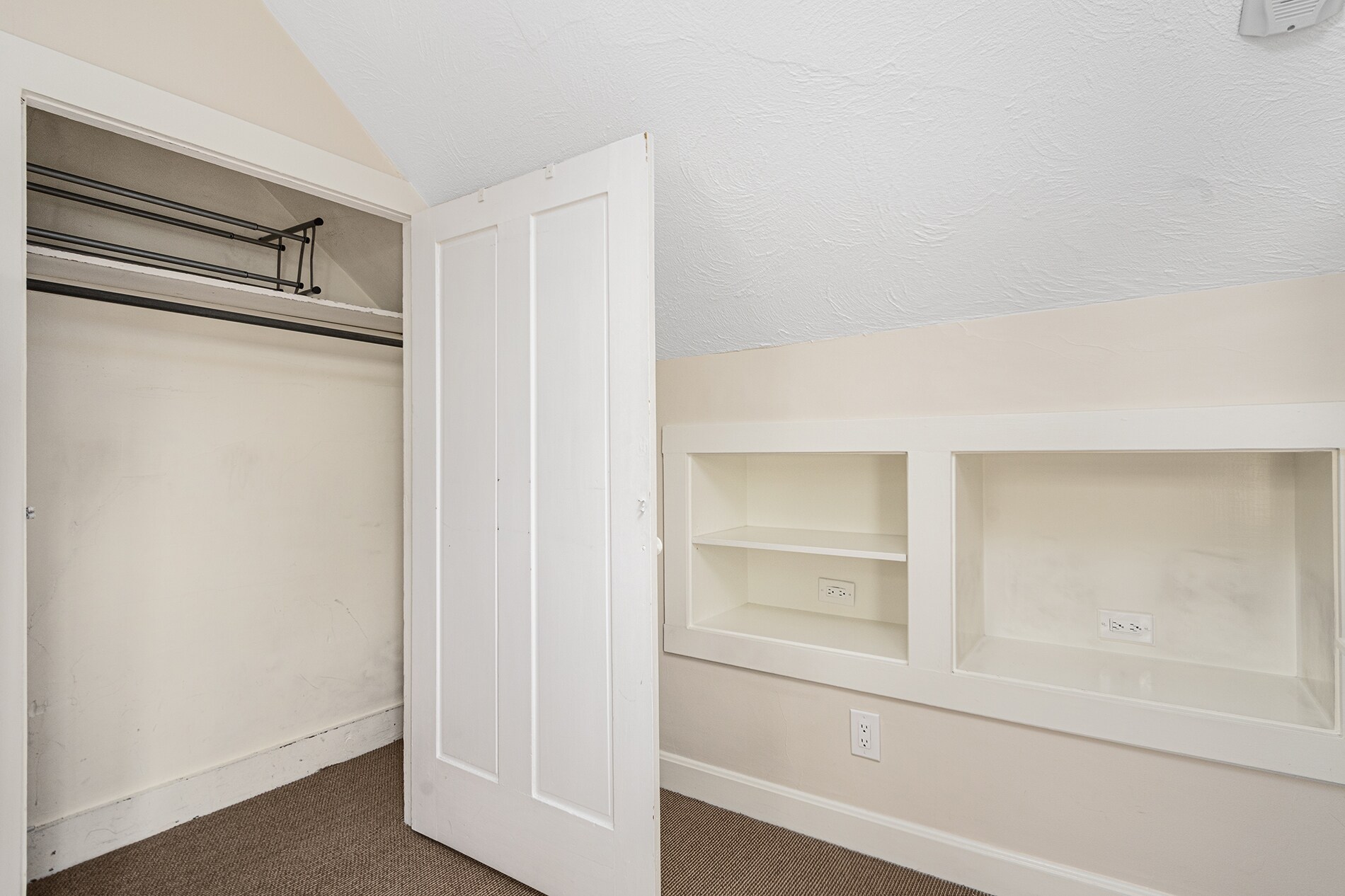 Building Photo - 58 Washington St