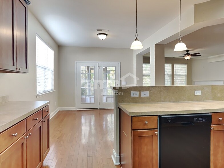Building Photo - 127 Salt Meadow Ln