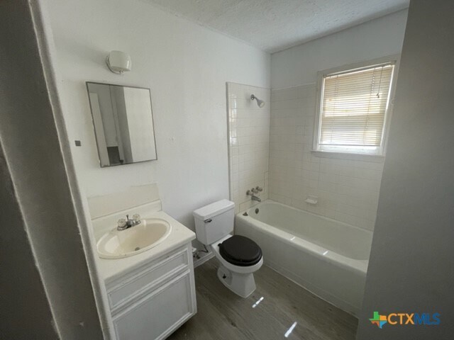 Building Photo - 2701 Stetson Ave