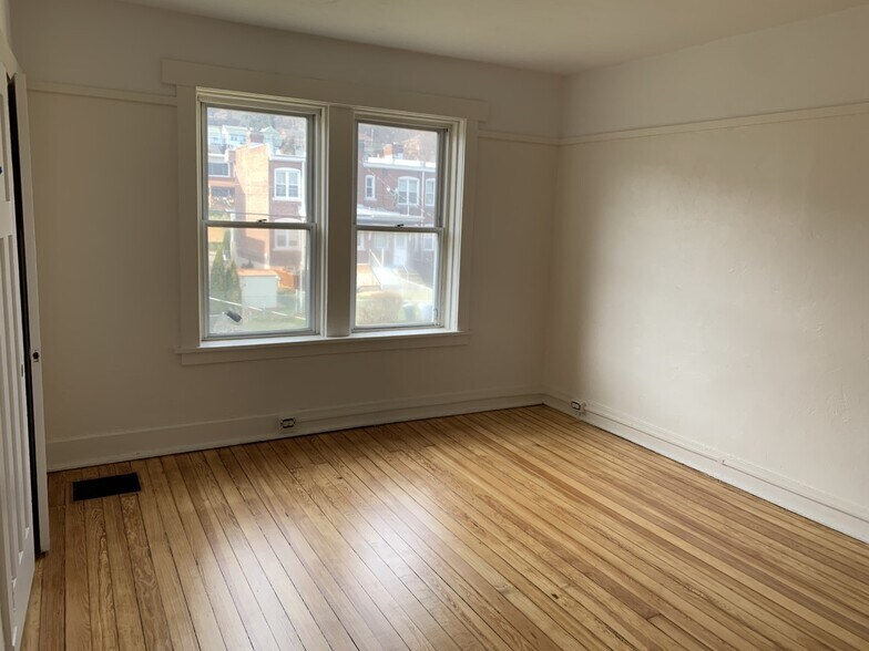 Building Photo - 1653 Chislett St