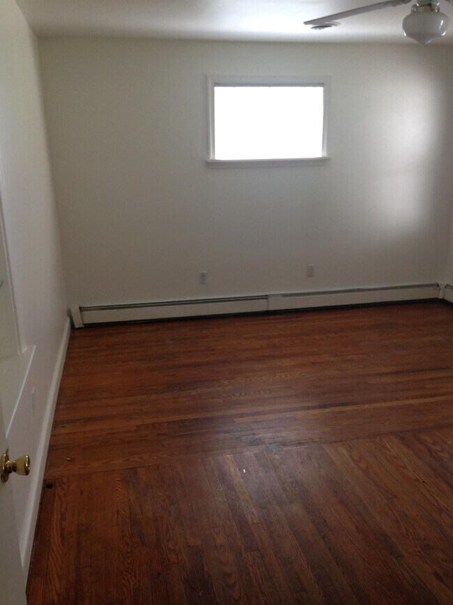 Building Photo - 1 White Clay Dr