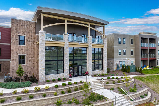 Building Photo - Village at Fox River