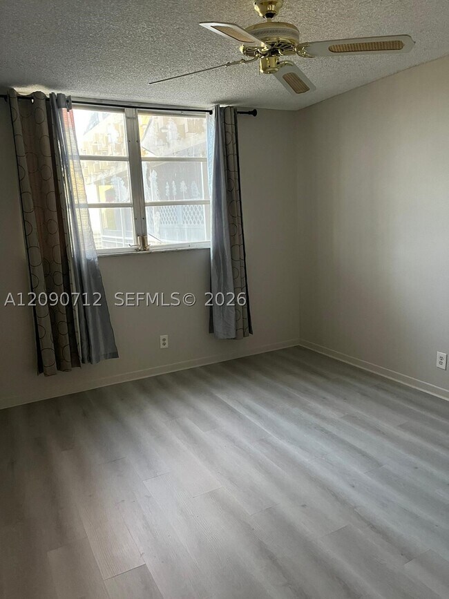 Building Photo - 406 NW 68th Ave