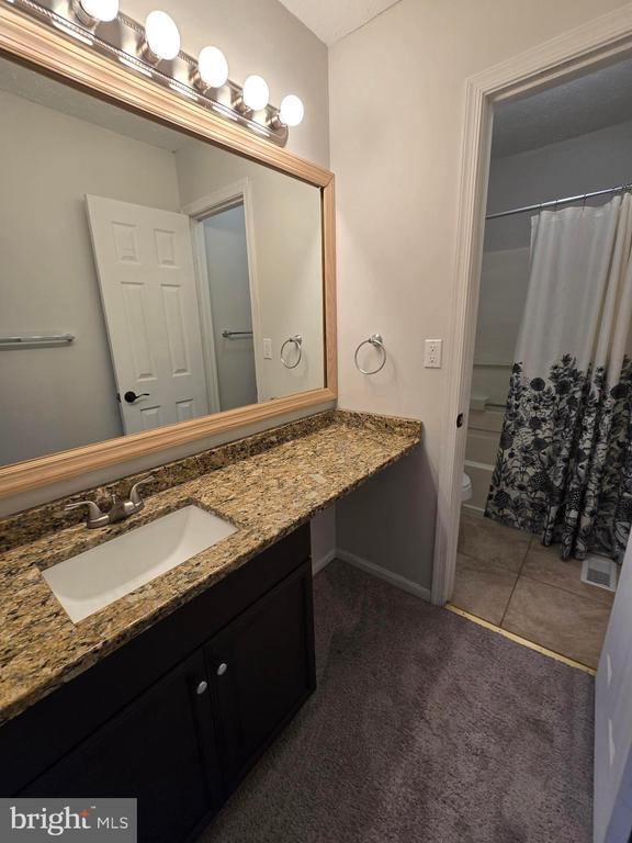 Building Photo - 6113 Tapir Pl