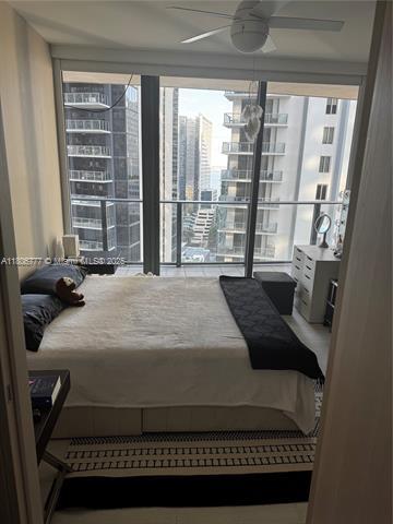 Building Photo - 1000 Brickell Plz