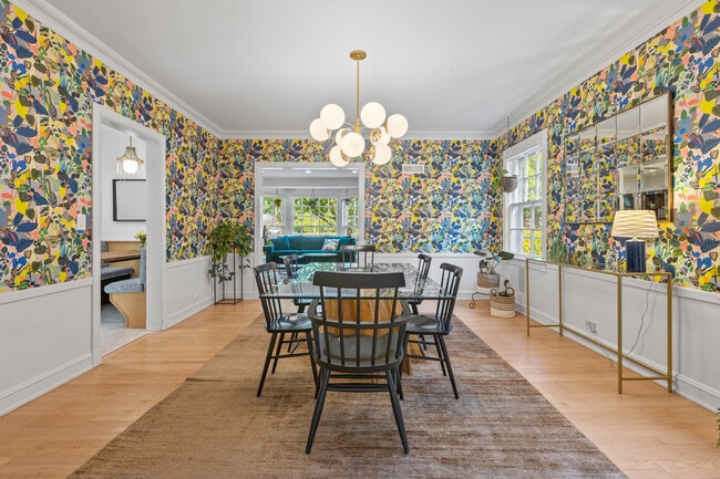 Building Photo - 9526 Lawndale Ave