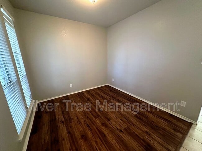 Building Photo - 420 Donagon Ct