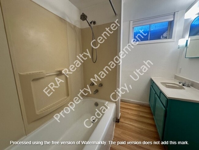 Building Photo - 529 S 450 W