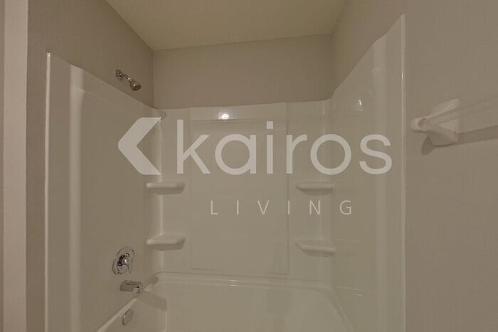 Building Photo - 8657 SW 43rd Ter