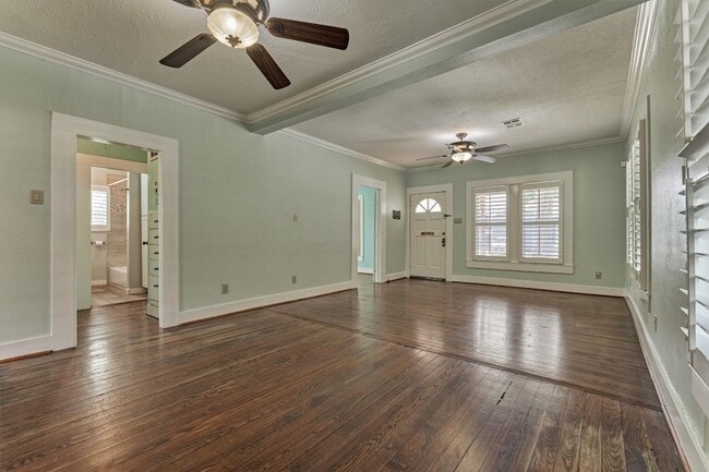 Building Photo - 711 Granberry St