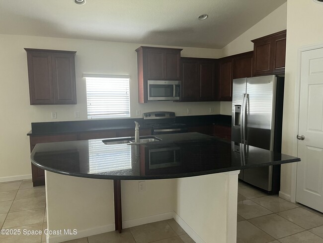 Building Photo - 1343 Musgrass Cir