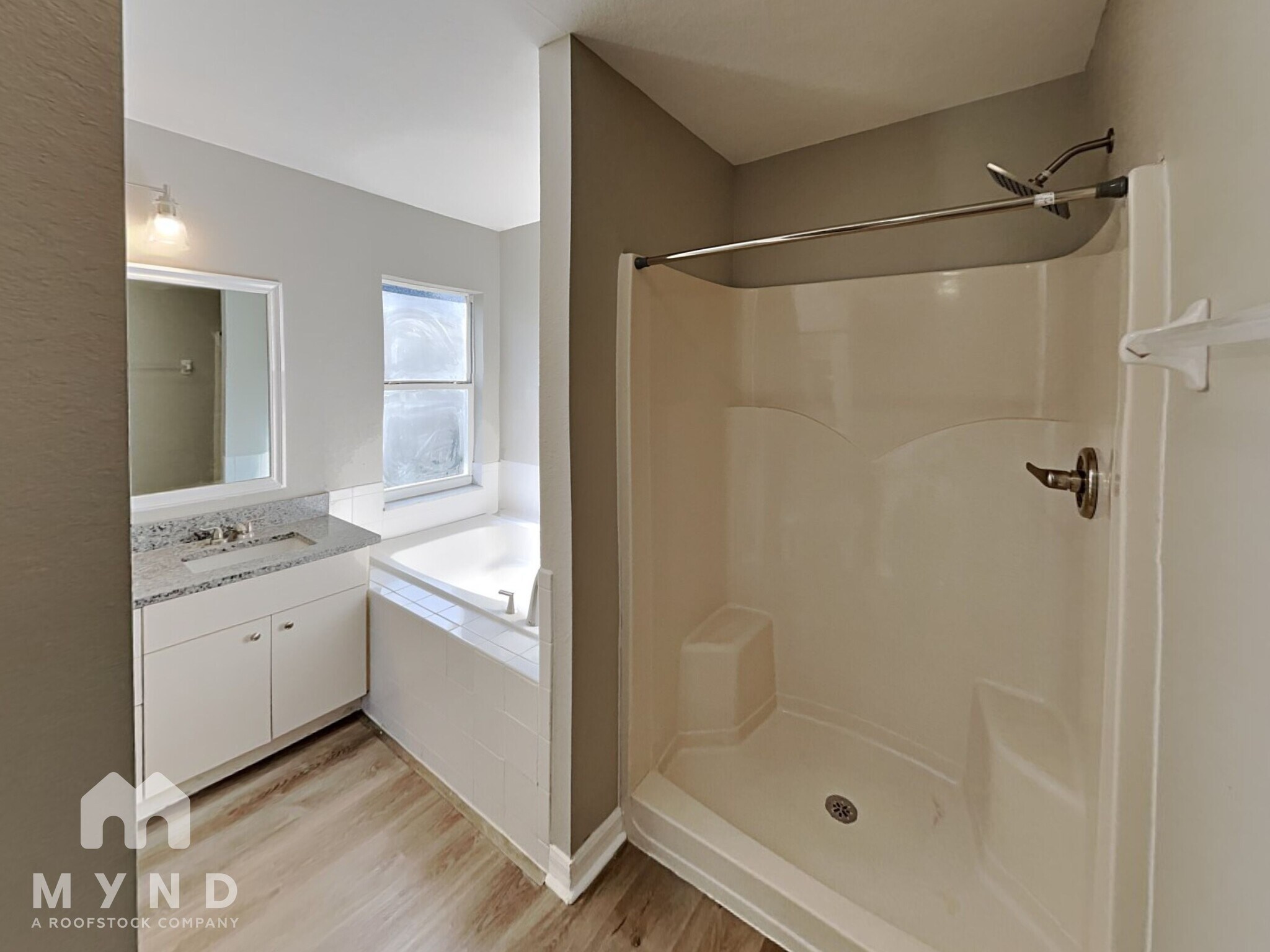 Building Photo - 3189 Thoroughbred Loop N