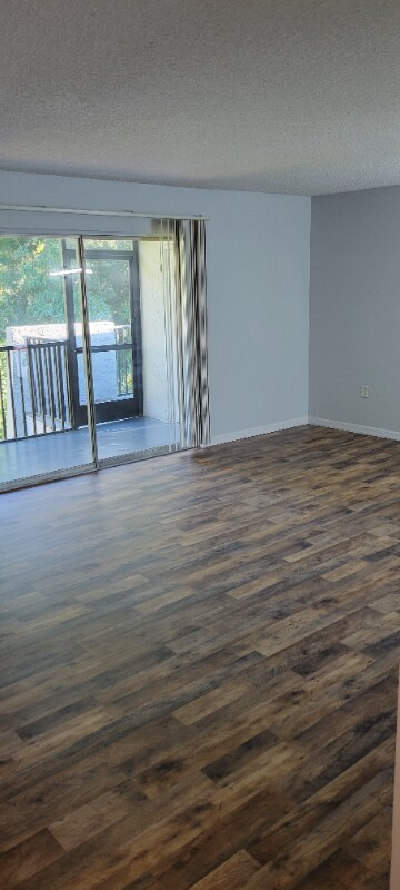 Building Photo - 13300 Walsingham Rd